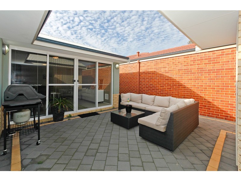 9/1 Jardine Street, Success WA 6164