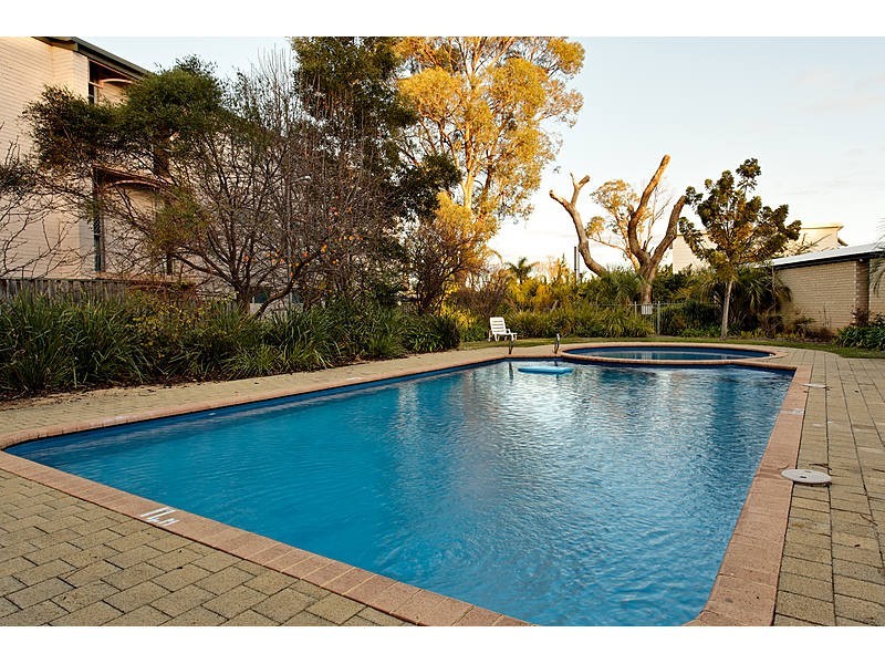 29/2 Pengilly Road, Orelia WA 6167