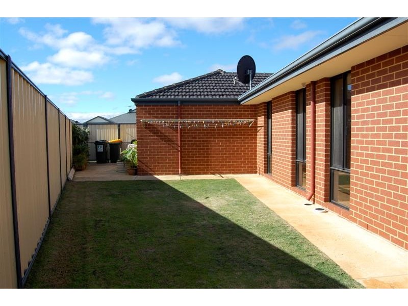 16 Florida Green, Success WA 6164