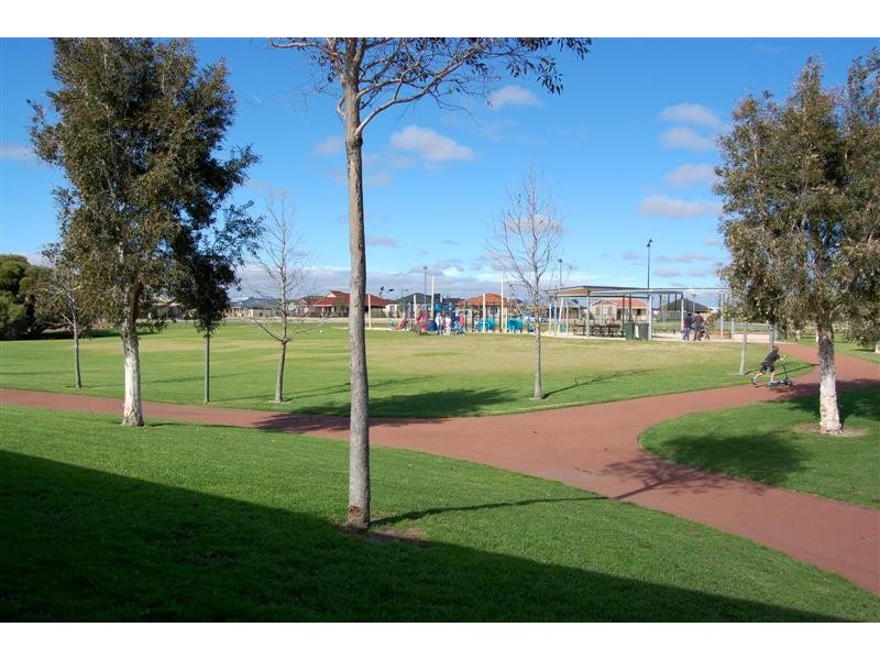 16 Florida Green, Success WA 6164