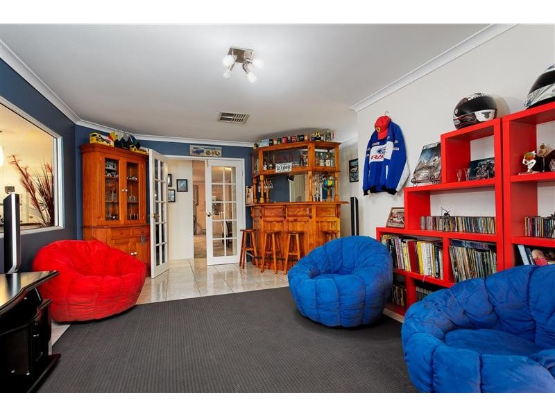 11 Constitution Gardens, Bibra Lake WA 6163