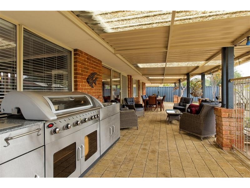 11 Constitution Gardens, Bibra Lake WA 6163