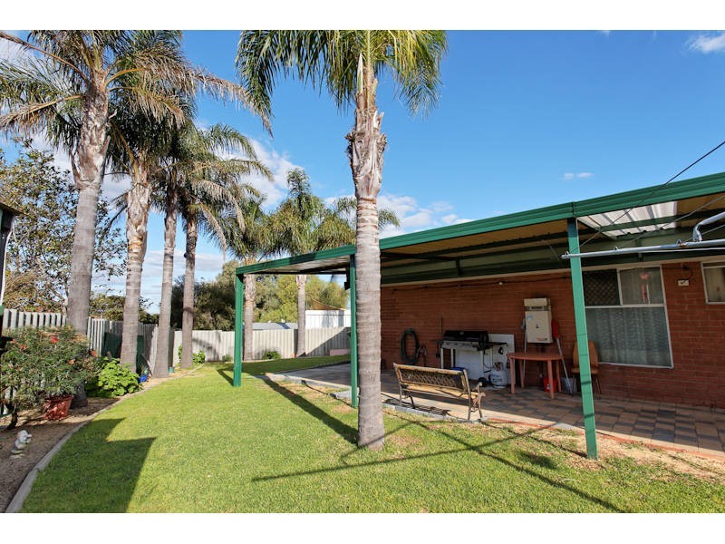 16B Tinaroo Court, South Lake WA 6164