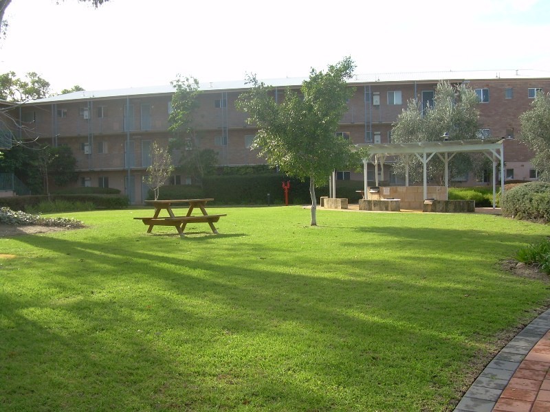 14/15 Friar John Way, Coolbellup WA 6163