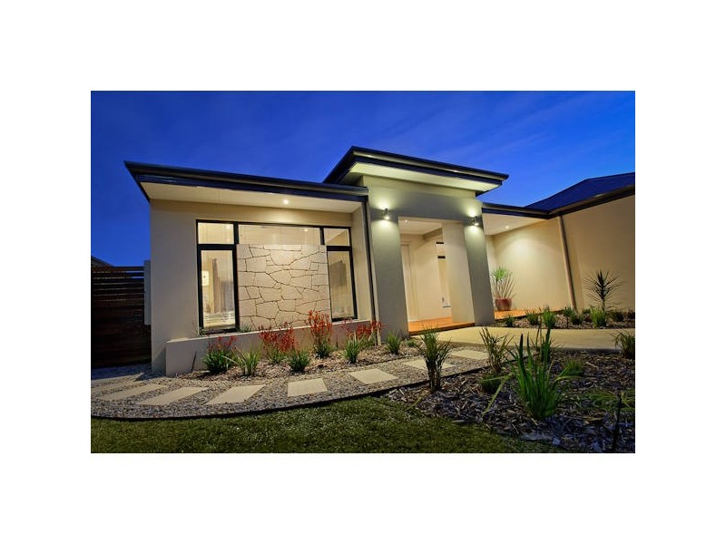 33 Blue Mountain Circuit, Aubin Grove WA 6164
