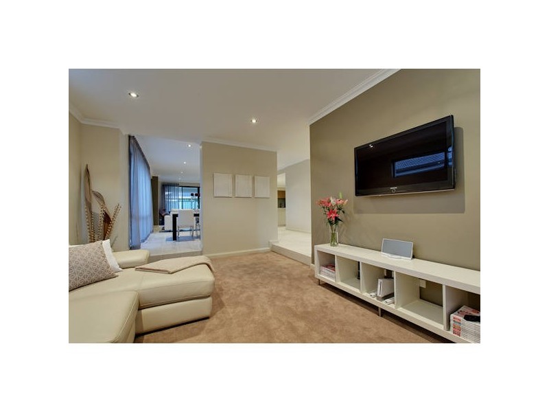 33 Blue Mountain Circuit, Aubin Grove WA 6164