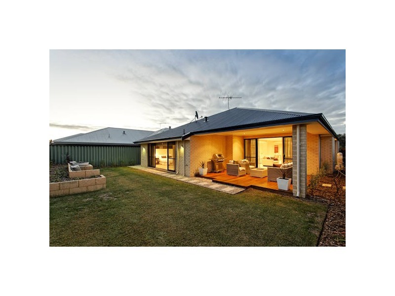 33 Blue Mountain Circuit, Aubin Grove WA 6164