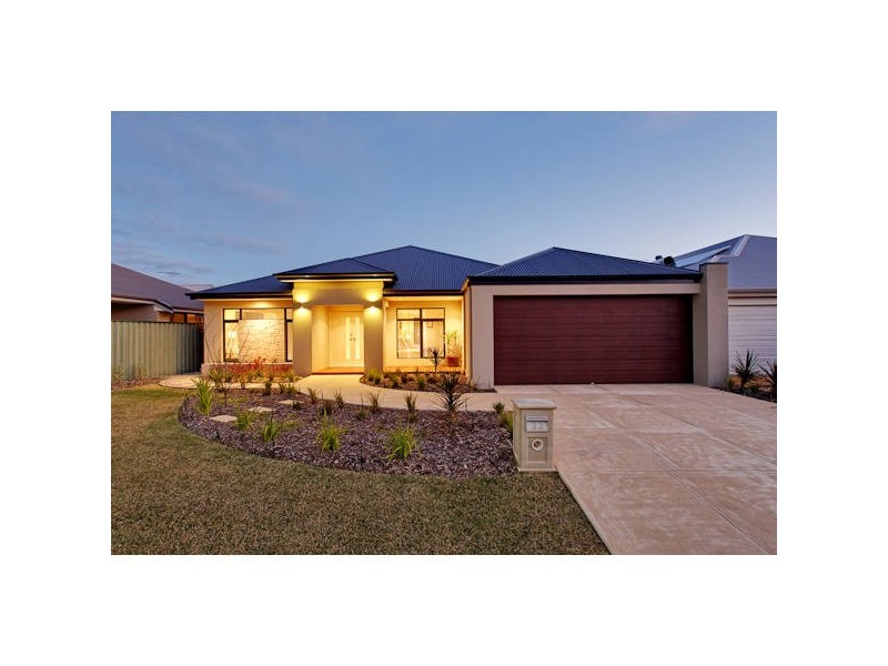 33 Blue Mountain Circuit, Aubin Grove WA 6164