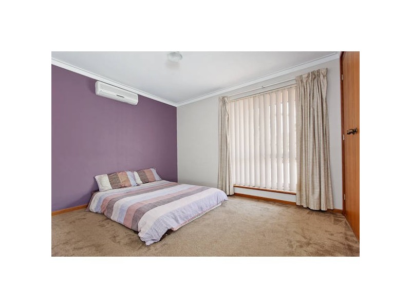 17B Anglesey Drive, Kardinya WA 6163