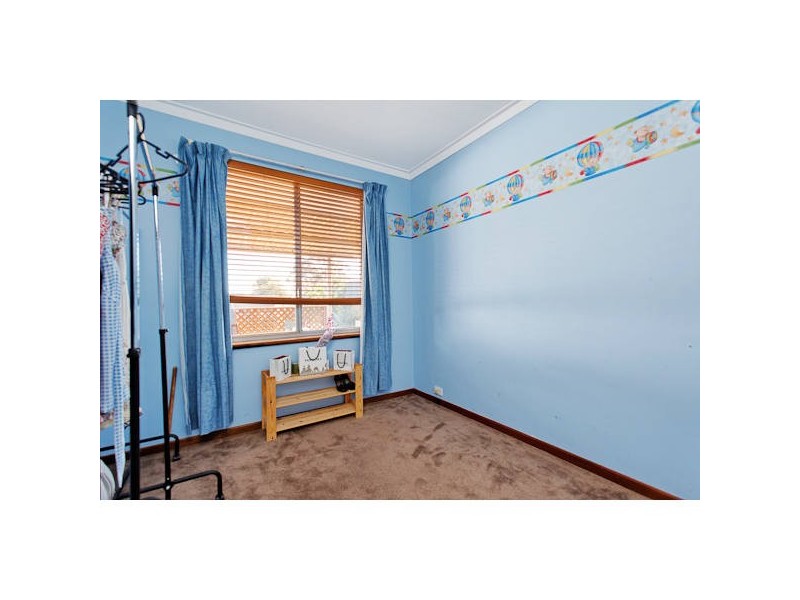 17B Anglesey Drive, Kardinya WA 6163