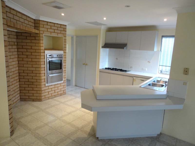 4 Colebatch Hill, Kardinya WA 6163