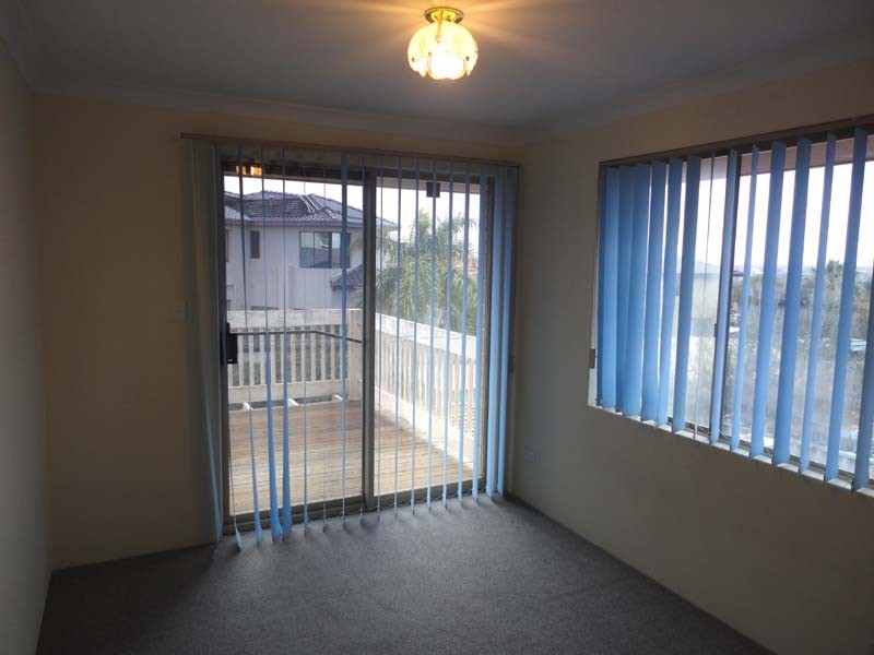 4 Colebatch Hill, Kardinya WA 6163