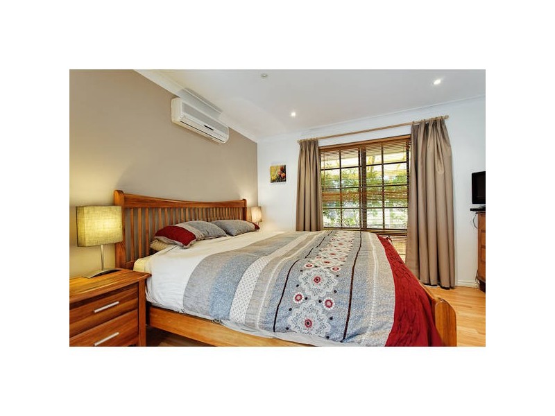 5 Chestnut Place, South Lake WA 6164