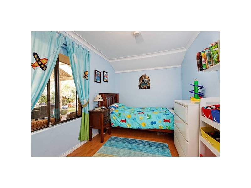 5 Chestnut Place, South Lake WA 6164