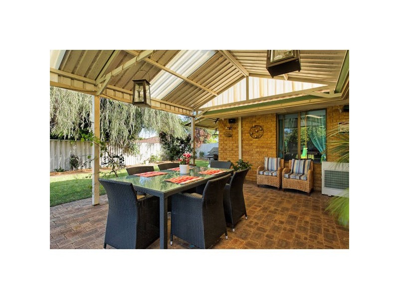 5 Chestnut Place, South Lake WA 6164