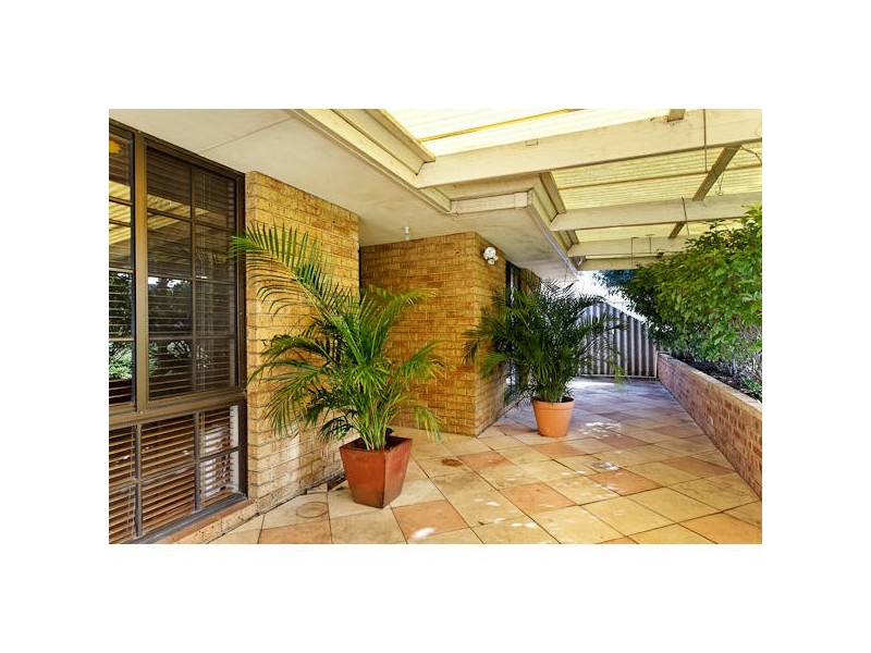 5 Chestnut Place, South Lake WA 6164