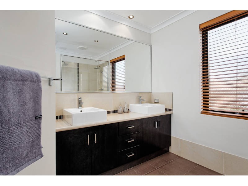 14 Seascape View, Yangebup WA 6164