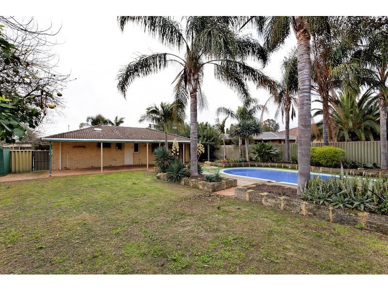 11 Marden Road, Thornlie WA 6108
