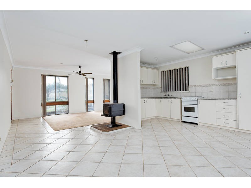 11 Marden Road, Thornlie WA 6108