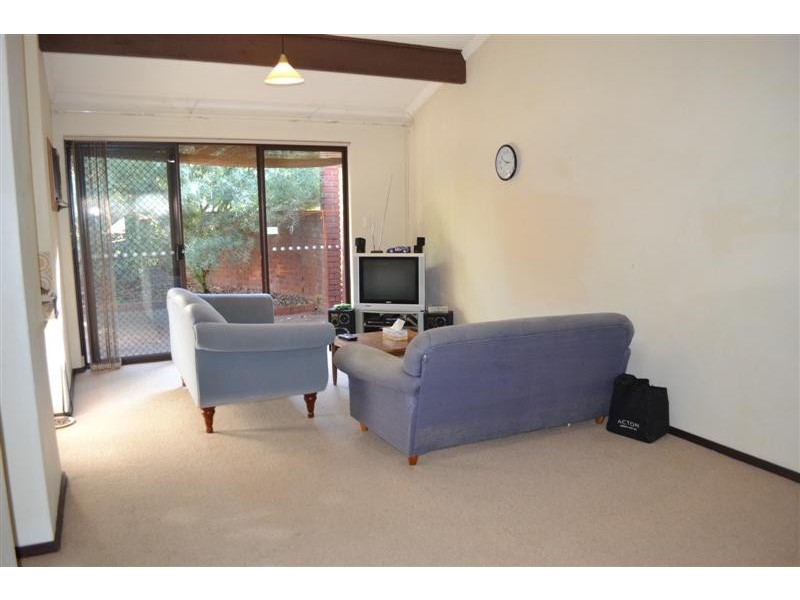 4/6 Mt Henry Road, Como WA 6152