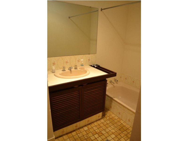 4/6 Mt Henry Road, Como WA 6152