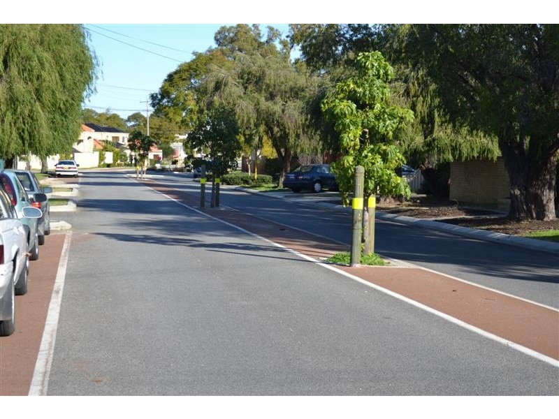 4/6 Mt Henry Road, Como WA 6152