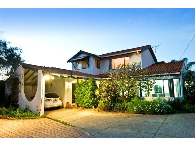 273 Warwick Rd, Duncraig WA 6023