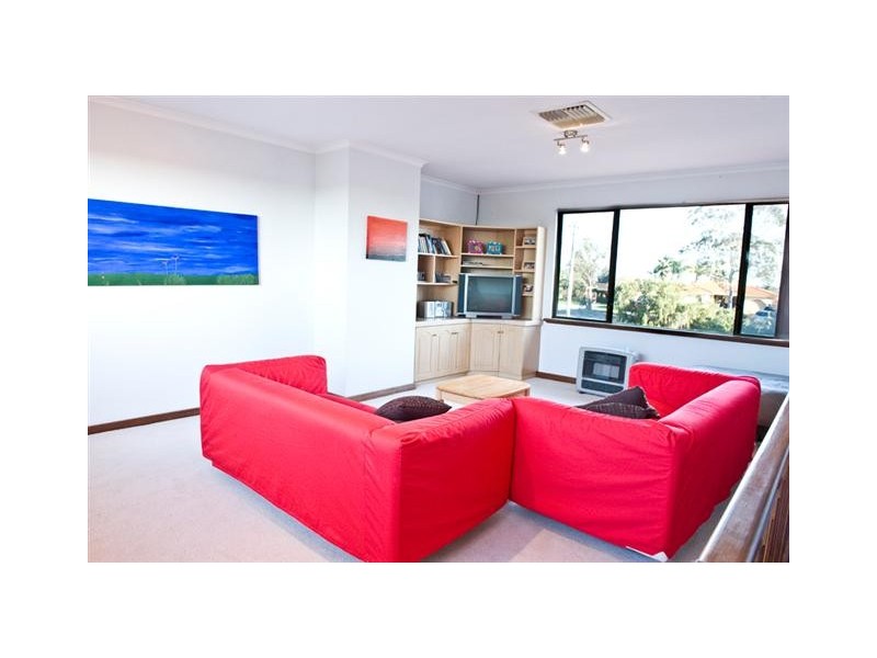 273 Warwick Rd, Duncraig WA 6023