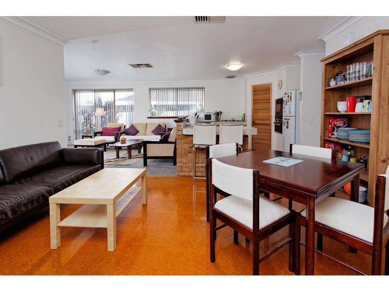 14 Whitlock Crescent, South Lake WA 6164