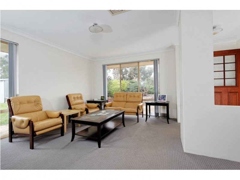 14 Whitlock Crescent, South Lake WA 6164