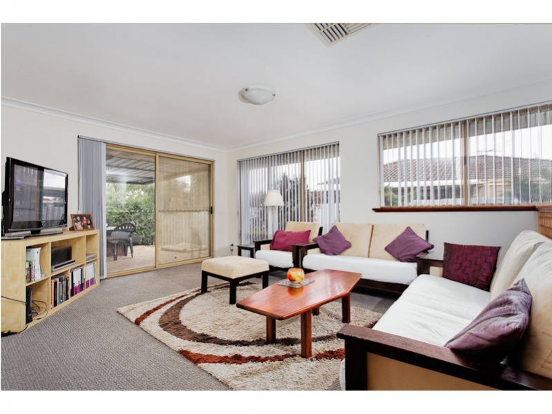 14 Whitlock Crescent, South Lake WA 6164