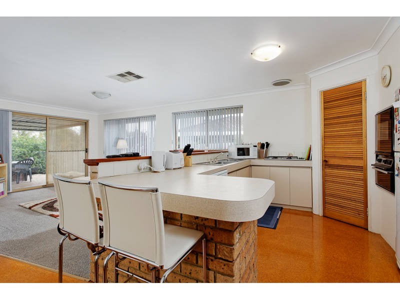 14 Whitlock Crescent, South Lake WA 6164