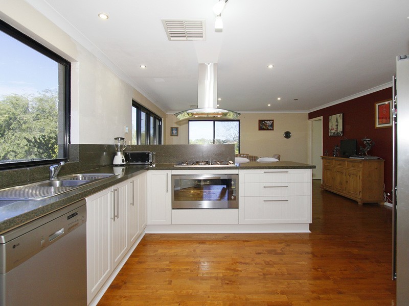 15 Aster Close, Beeliar WA 6164