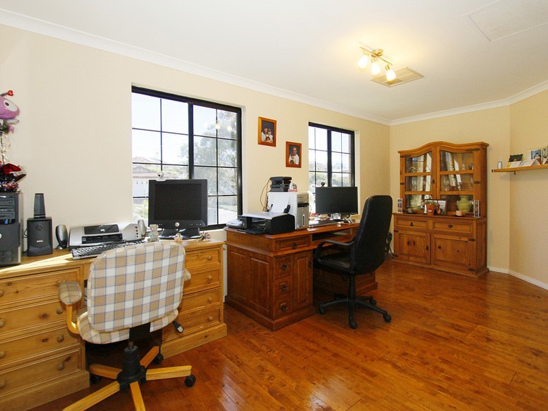 15 Aster Close, Beeliar WA 6164