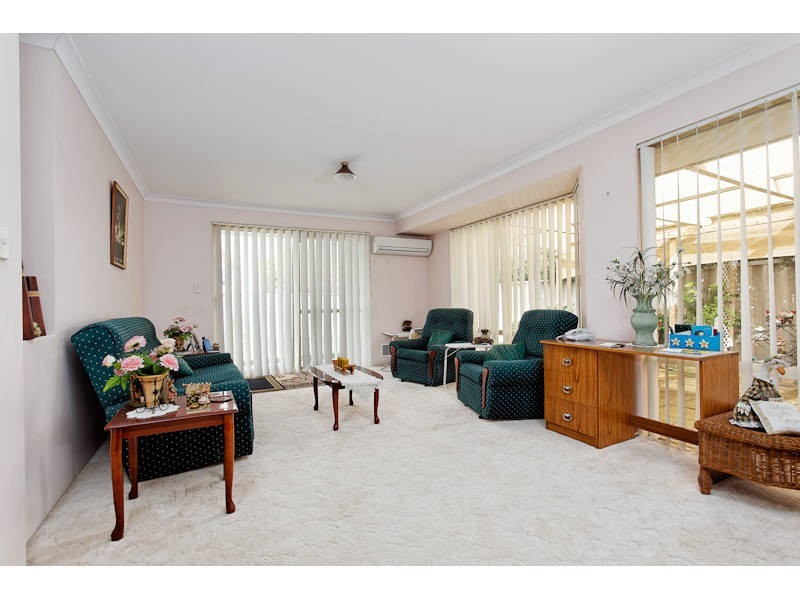 21 Menora Loop, Warnbro WA 6169