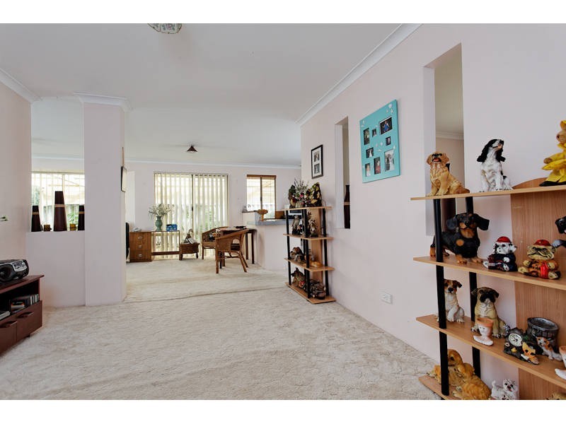 21 Menora Loop, Warnbro WA 6169