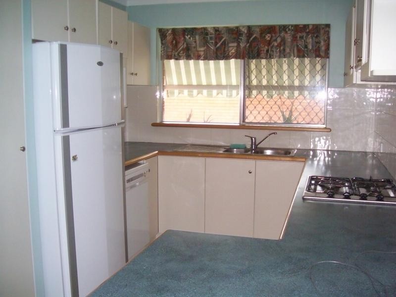 1 Ochiltree Way, Kardinya WA 6163