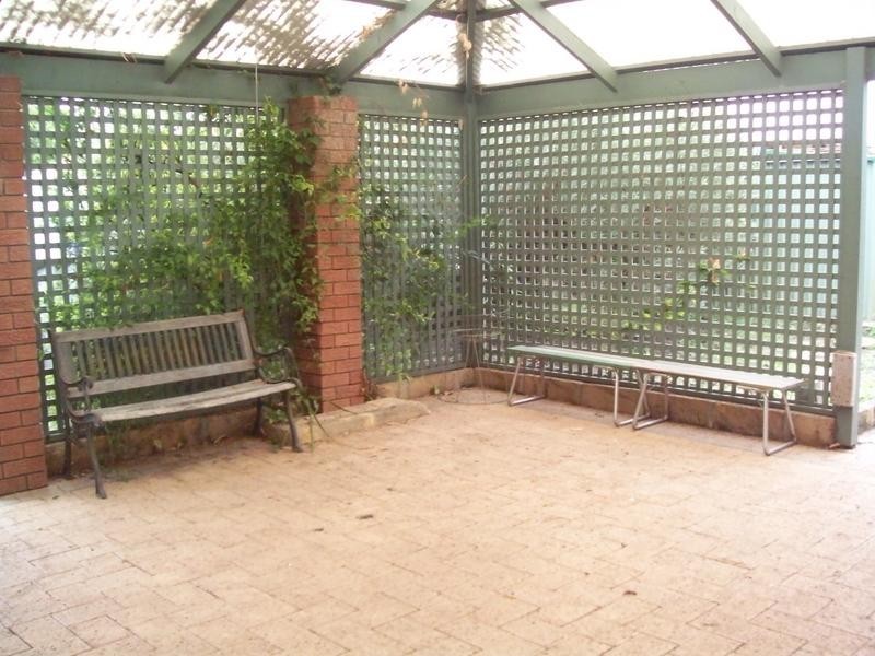 1 Ochiltree Way, Kardinya WA 6163