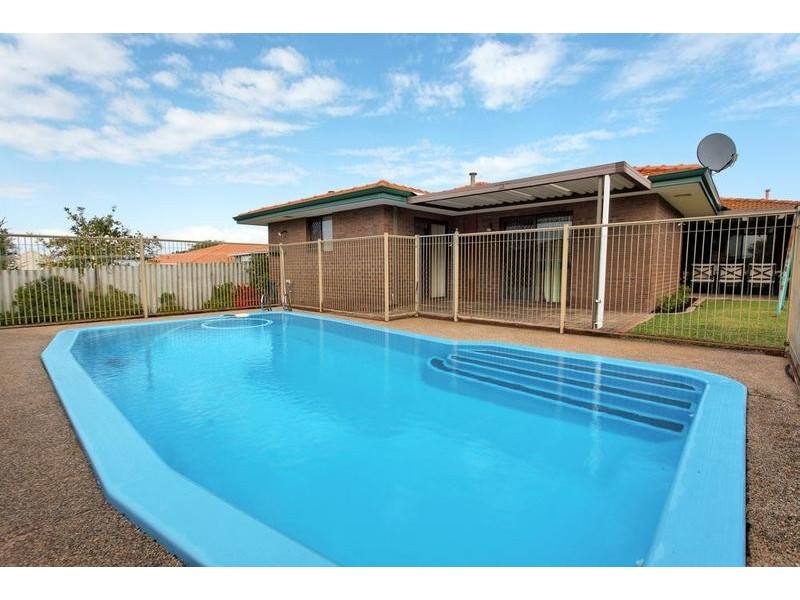 35 Hadley Gardens, Kardinya WA 6163