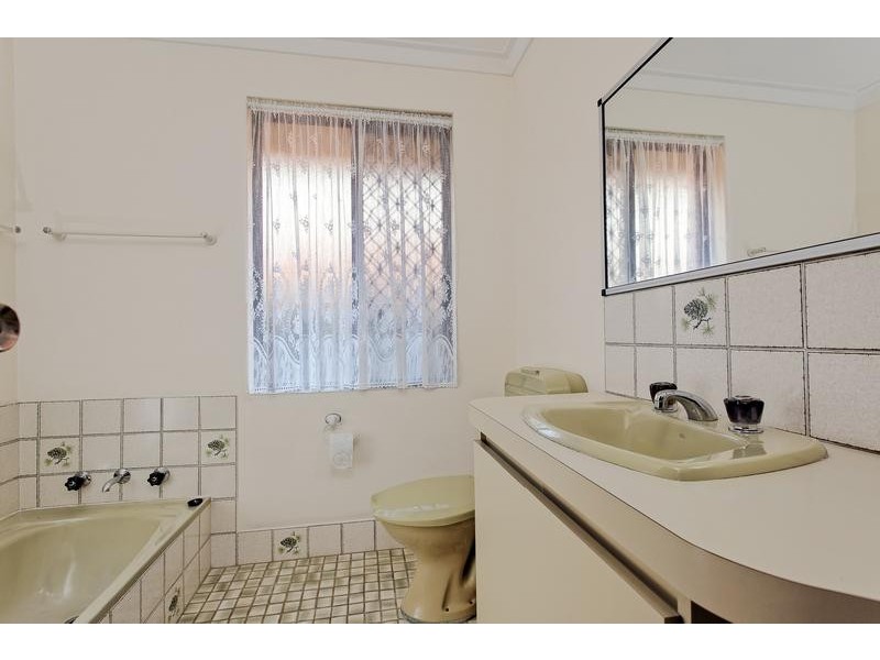 35 Hadley Gardens, Kardinya WA 6163