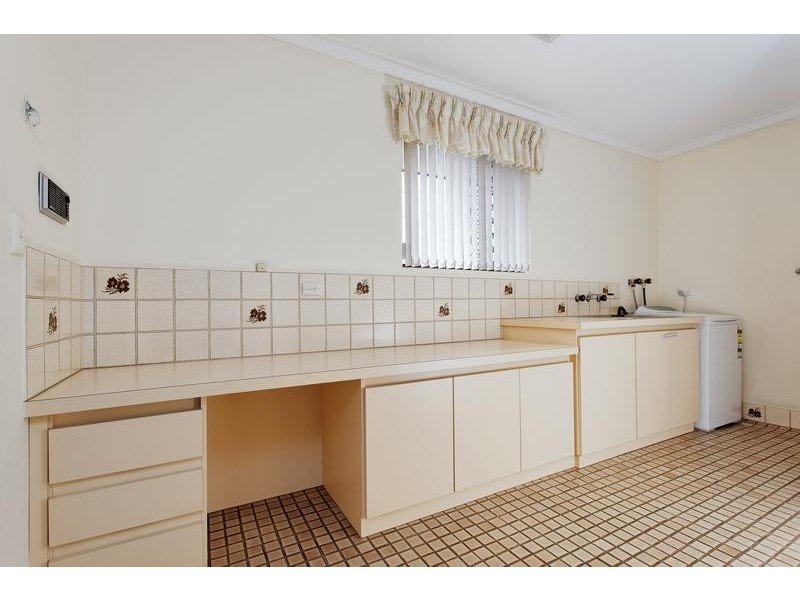35 Hadley Gardens, Kardinya WA 6163
