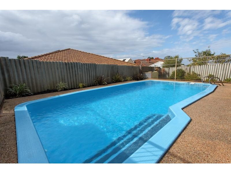 35 Hadley Gardens, Kardinya WA 6163