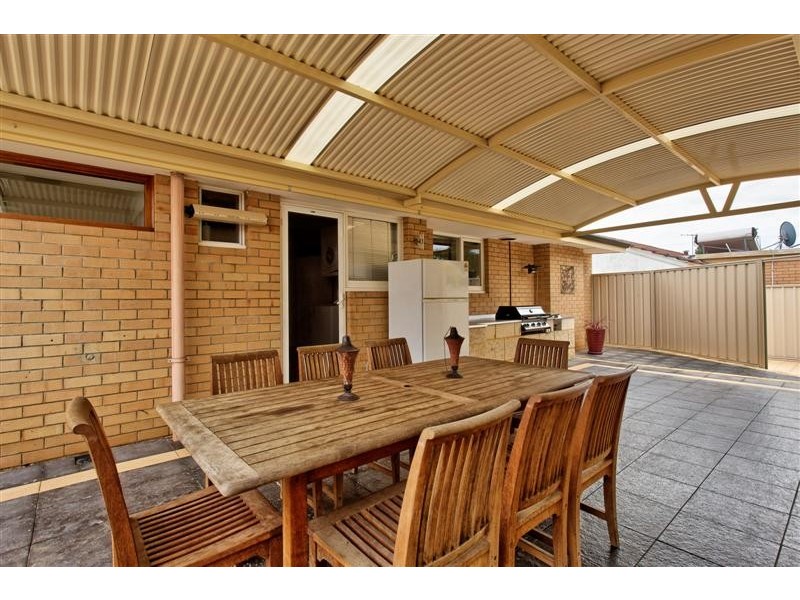 30 Gilbertson Road, Kardinya WA 6163