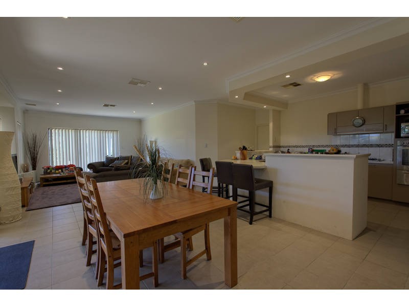 3 Freycinet Cct, Aubin Grove WA 6164