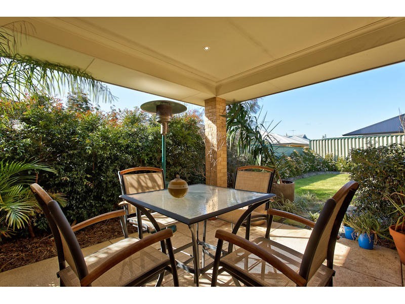 3 Freycinet Cct, Aubin Grove WA 6164