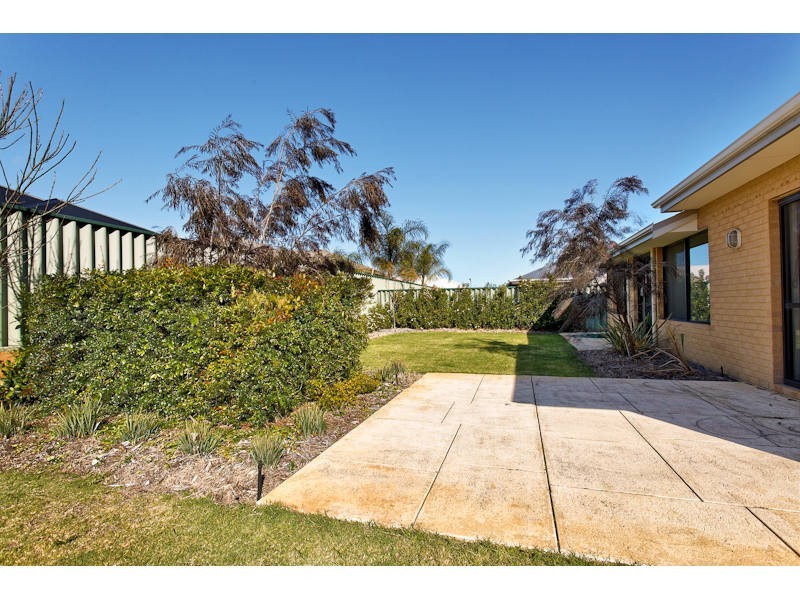 3 Freycinet Cct, Aubin Grove WA 6164