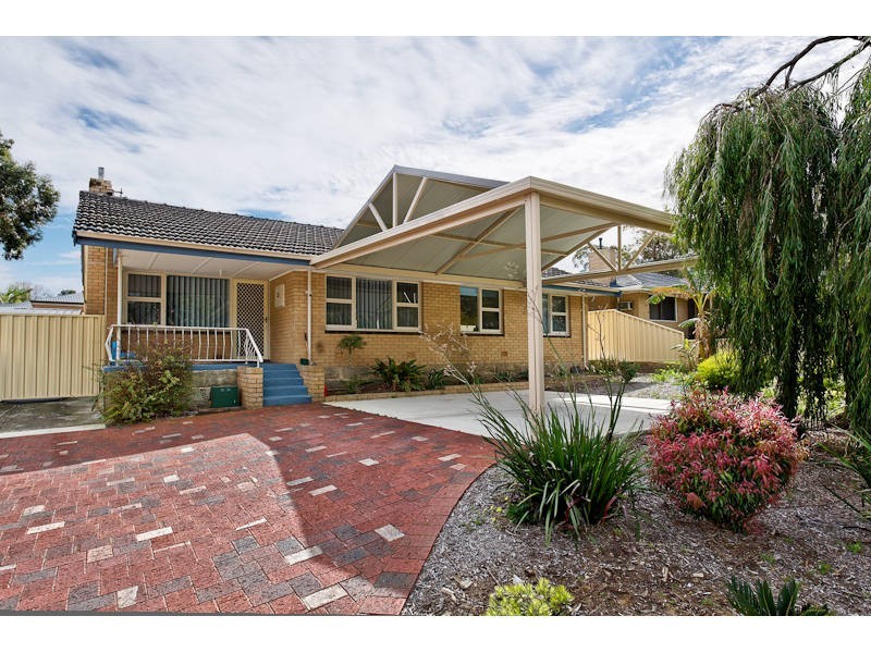 32 Lavinia Crescent, Coolbellup WA 6163