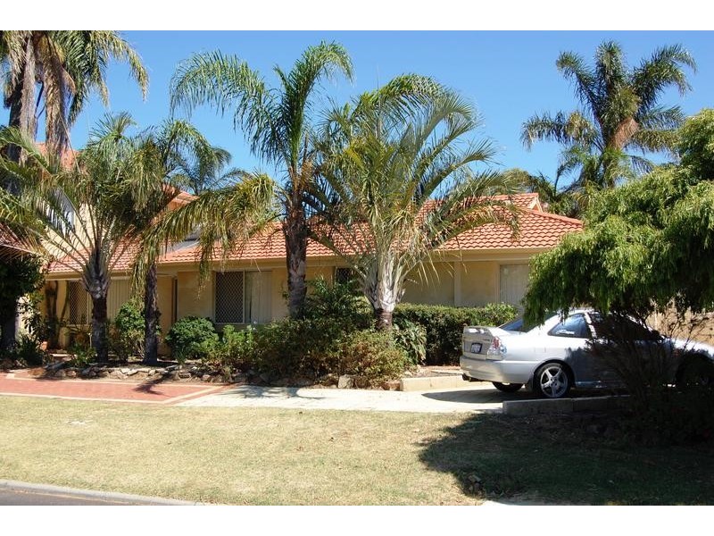 15 Monterey Crt, Kardinya WA 6163