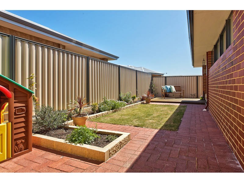 3 Versailles Parkway, Aubin Grove WA 6164