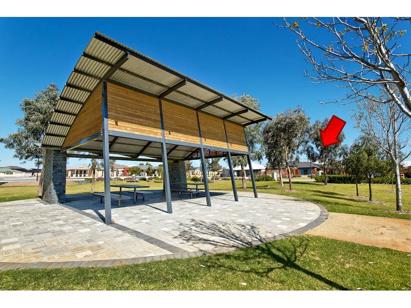 3 Versailles Parkway, Aubin Grove WA 6164